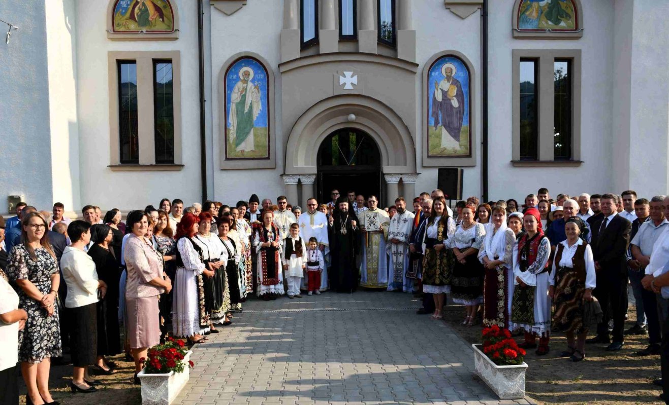 Înnoire la biserica Prorocului Ilie din Băuțarul Superior 221434