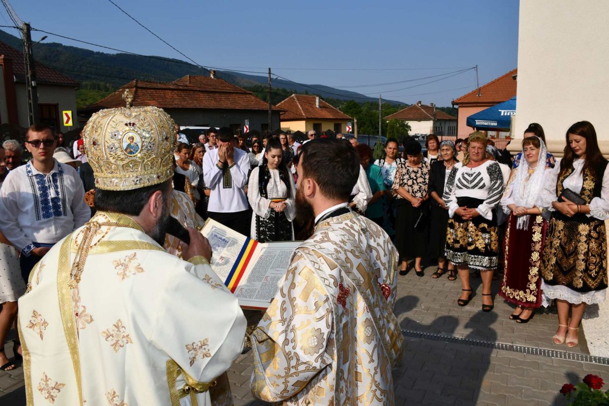 Înnoire la biserica Prorocului Ilie din Băuțarul Superior 221435