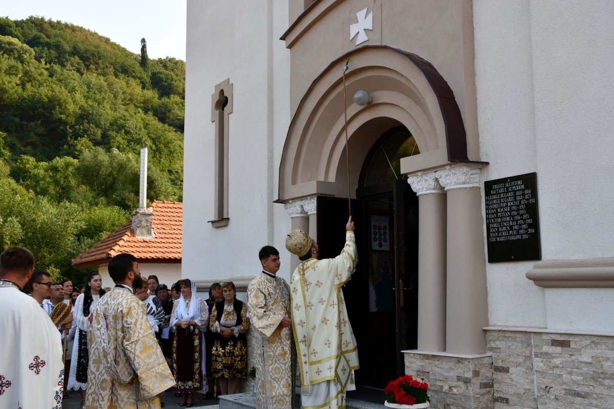 Înnoire la biserica Prorocului Ilie din Băuțarul Superior 221437
