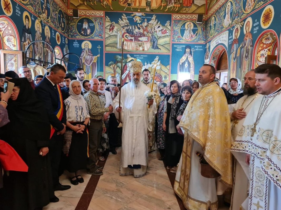 Târnosirea bisericii Schitului „Izvorul Sfântului Ghelasie” de la Hopagi, Alba 221422