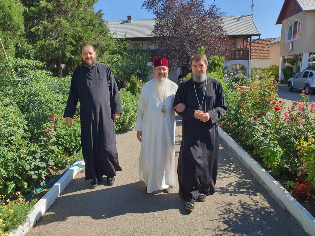 Vizita Mitropolitului Basarabiei în ținutul Bihorului românesc 221431