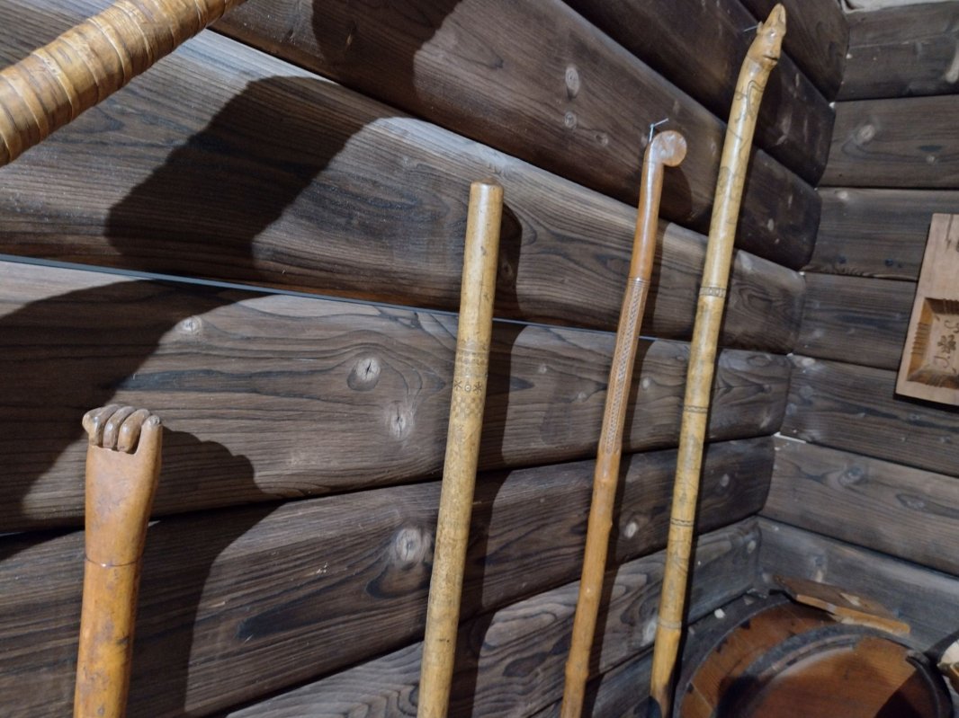 O călătorie iniţiatică în civilizaţia lemnului 221503