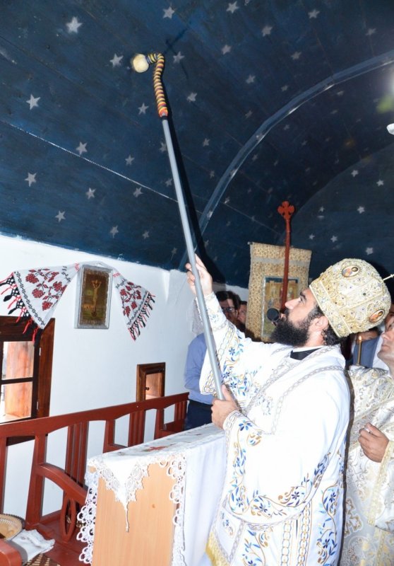 Zi de sărbătoare pentru credincioșii din satul Căbești, Hunedoara 221544