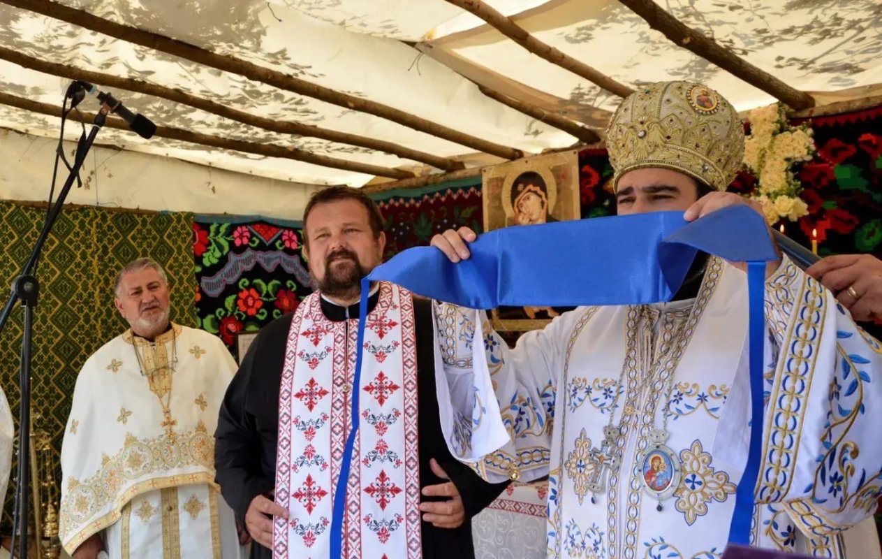 Zi de sărbătoare pentru credincioșii din satul Căbești, Hunedoara 221546