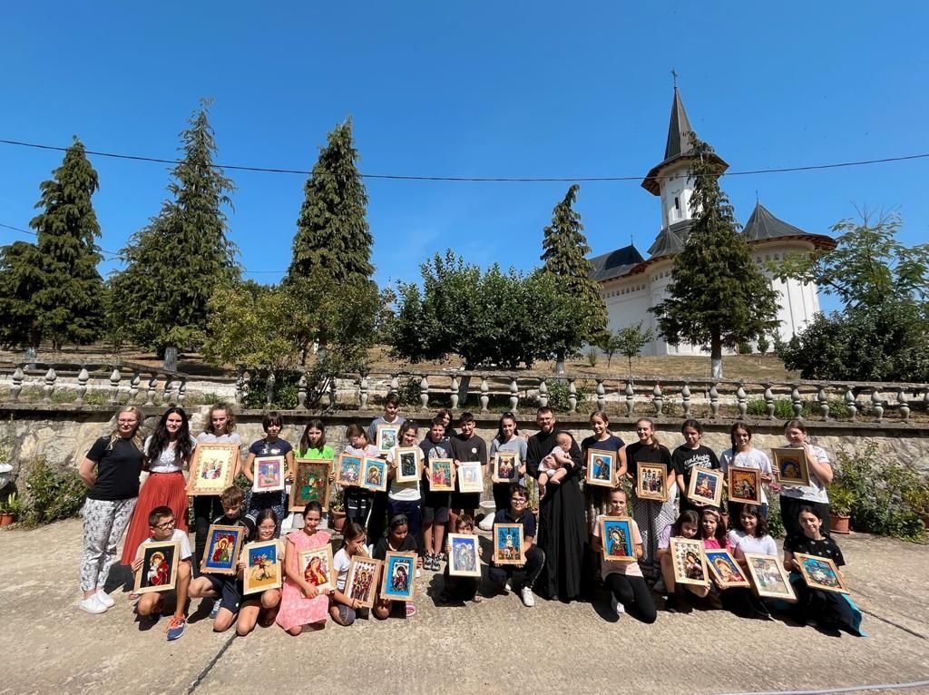 Elevi români și ucraineni în taberele de creație organizate de Episcopia Oradiei 221630
