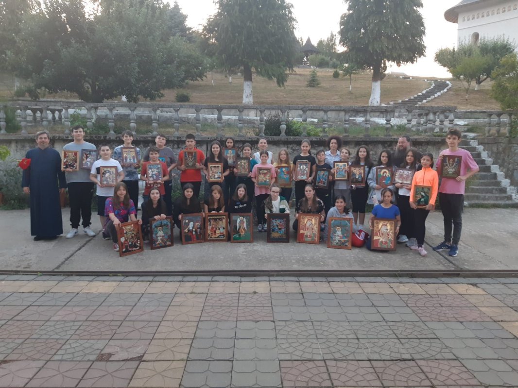 Elevi români și ucraineni în taberele de creație organizate de Episcopia Oradiei 221632