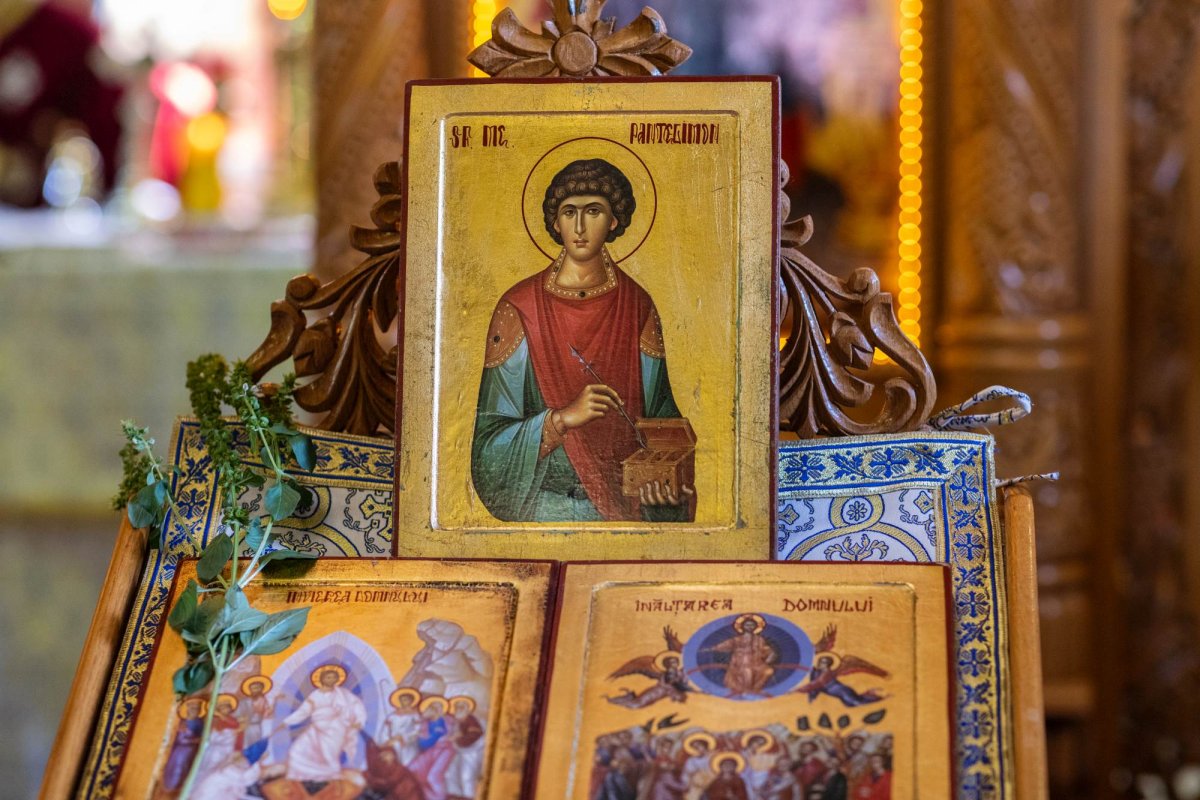 Sărbătorirea ocrotitorului Parohiei Mărcuţa din Capitală 221648