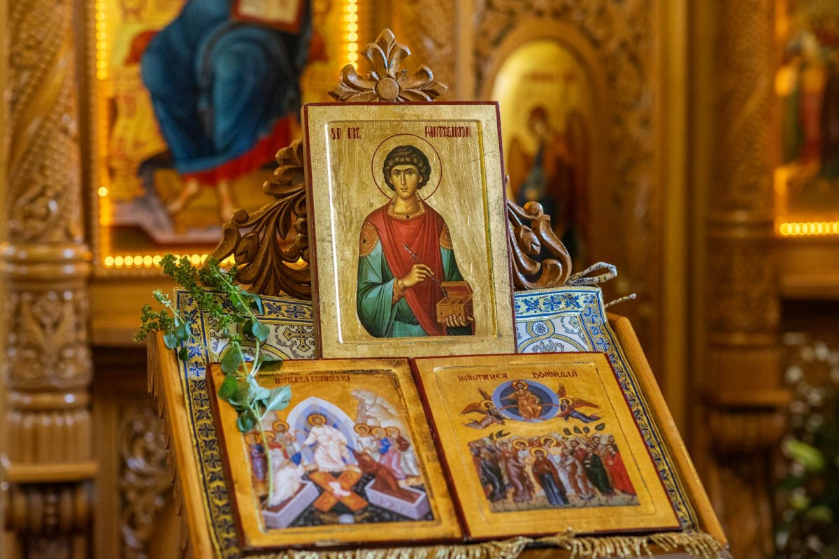 Sărbătorirea ocrotitorului Parohiei Mărcuţa din Capitală 221650