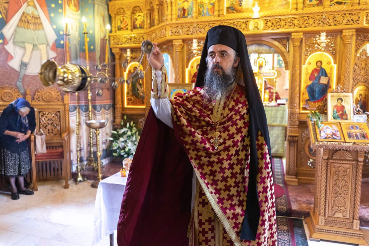 Sărbătorirea ocrotitorului Parohiei Mărcuţa din Capitală 221653