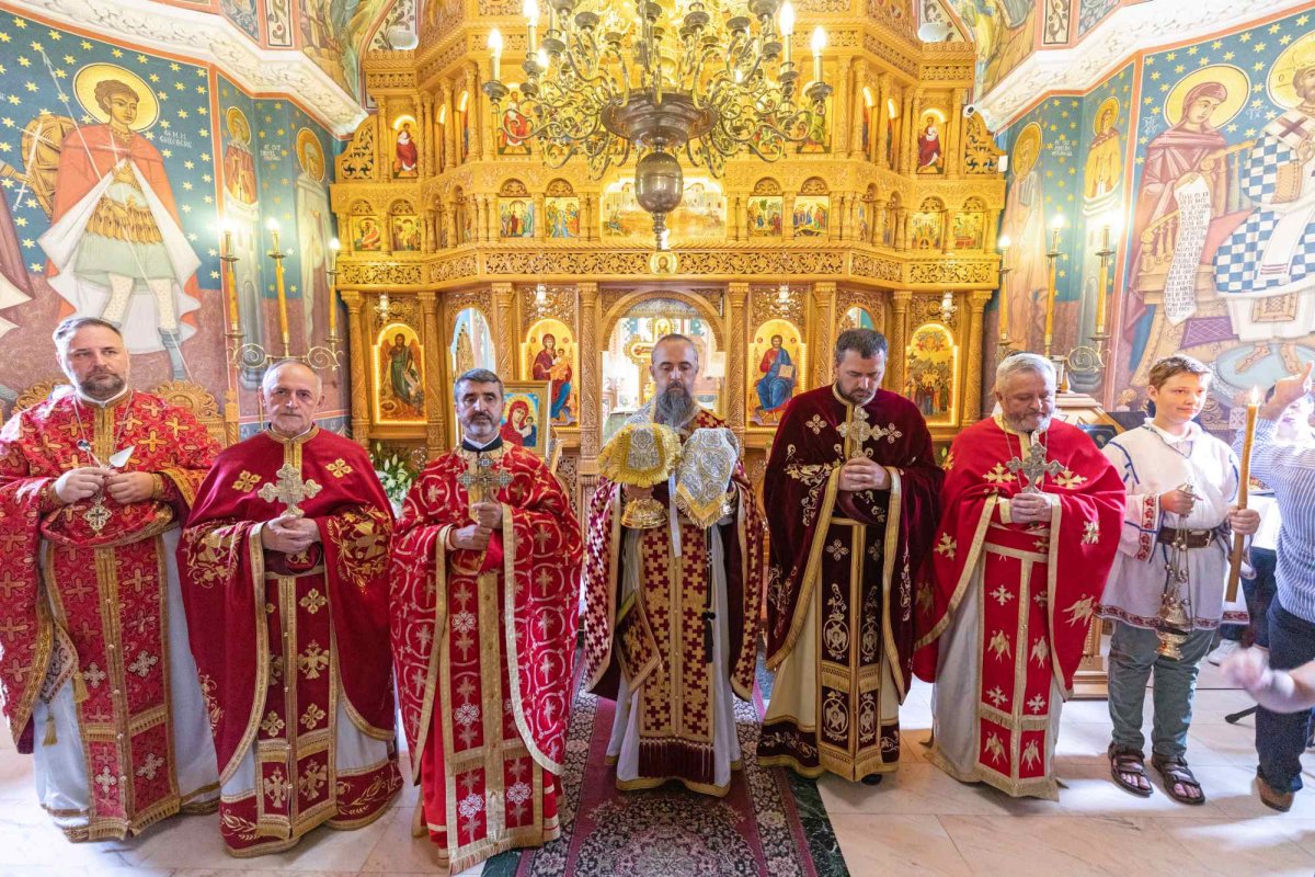 Sărbătorirea ocrotitorului Parohiei Mărcuţa din Capitală 221654