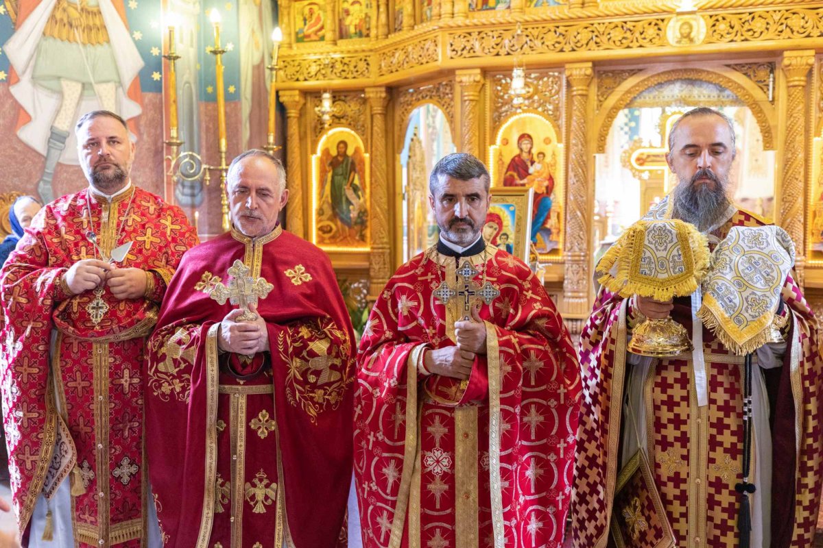 Sărbătorirea ocrotitorului Parohiei Mărcuţa din Capitală 221655