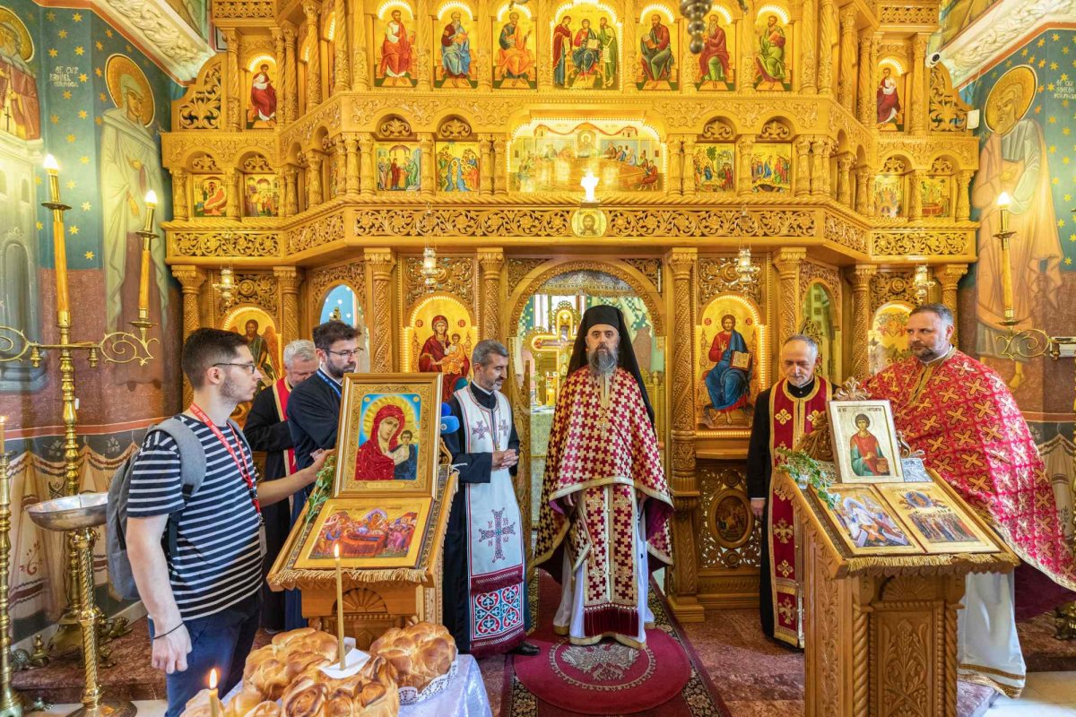 Sărbătorirea ocrotitorului Parohiei Mărcuţa din Capitală 221671