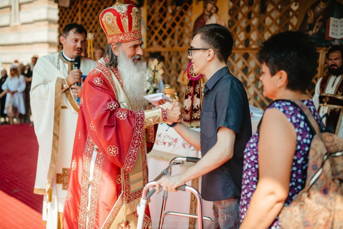 Pomenirea Sfântului Pantelimon la malul mării 221817