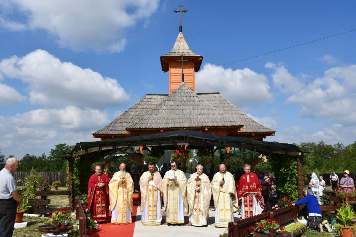 Sărbătoare la un schit din județul Caraș-Severin 221818