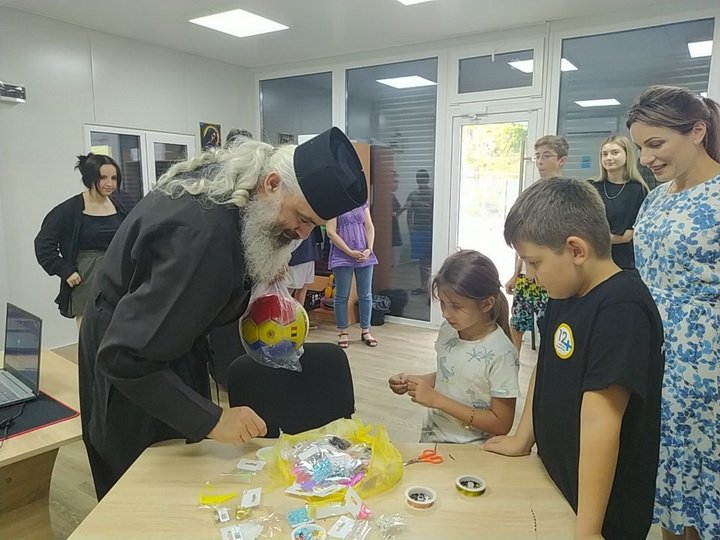 Vizită arhierească la Centrul educațional „Anastasis” din Bălți 221789