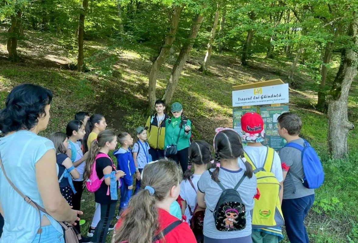 Activități pentru beneficiarii Centrului de zi „Sfinții Părinți Ioachim și Ana” din Deva 221872