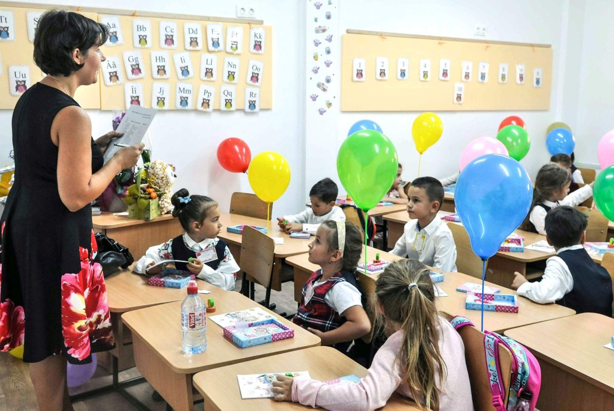 Peste 5.000 de noi profesori în învățământul preuniversitar 221858