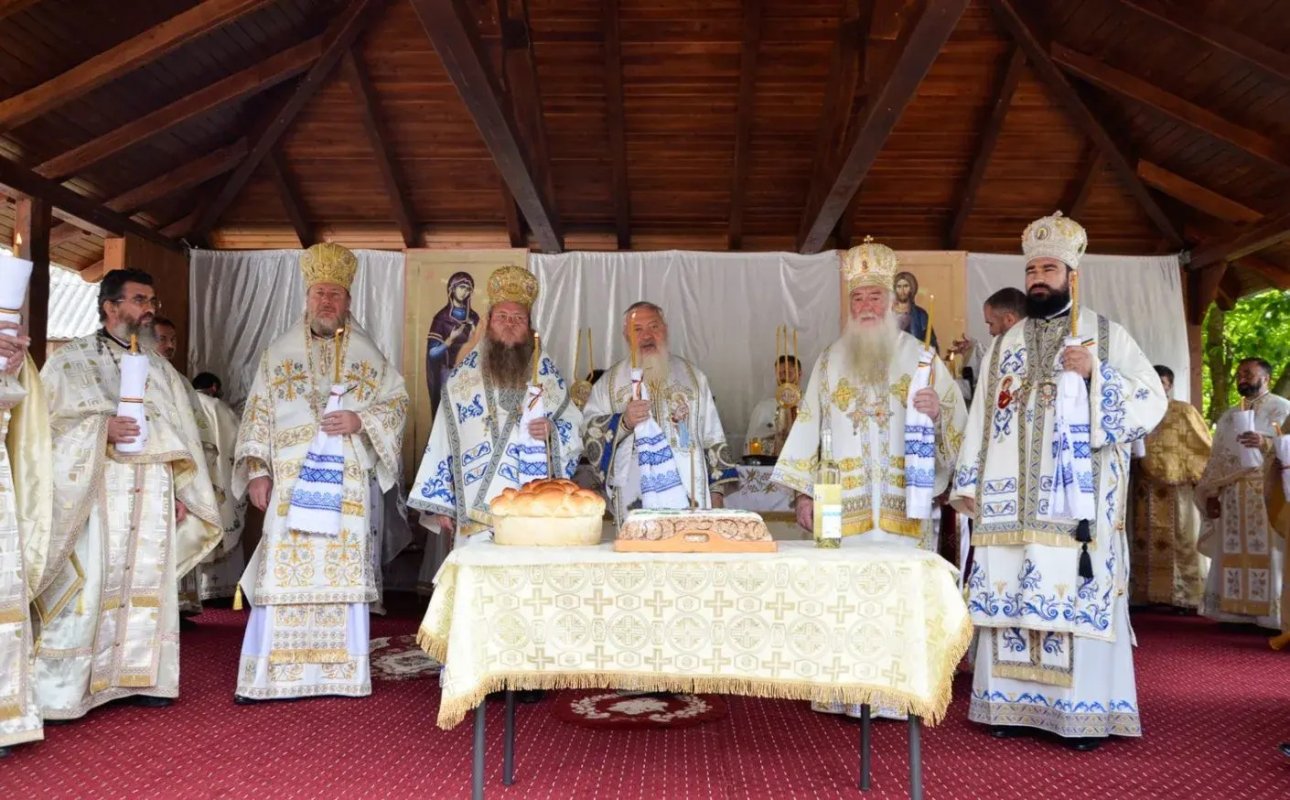 Pomenirea Episcopului Gurie în satul natal Huta, judeţul Cluj 222092