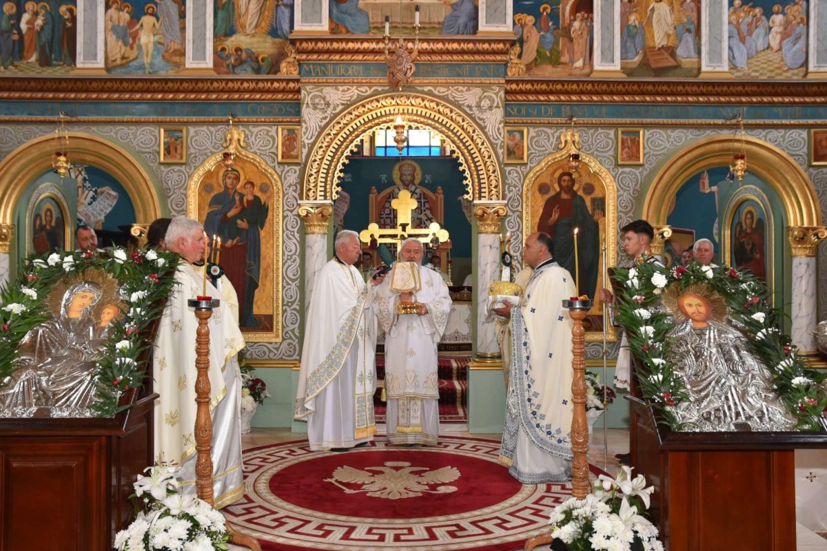 Târnosirea bisericii Parohiei Șanț, Bistrița-Năsăud 222100