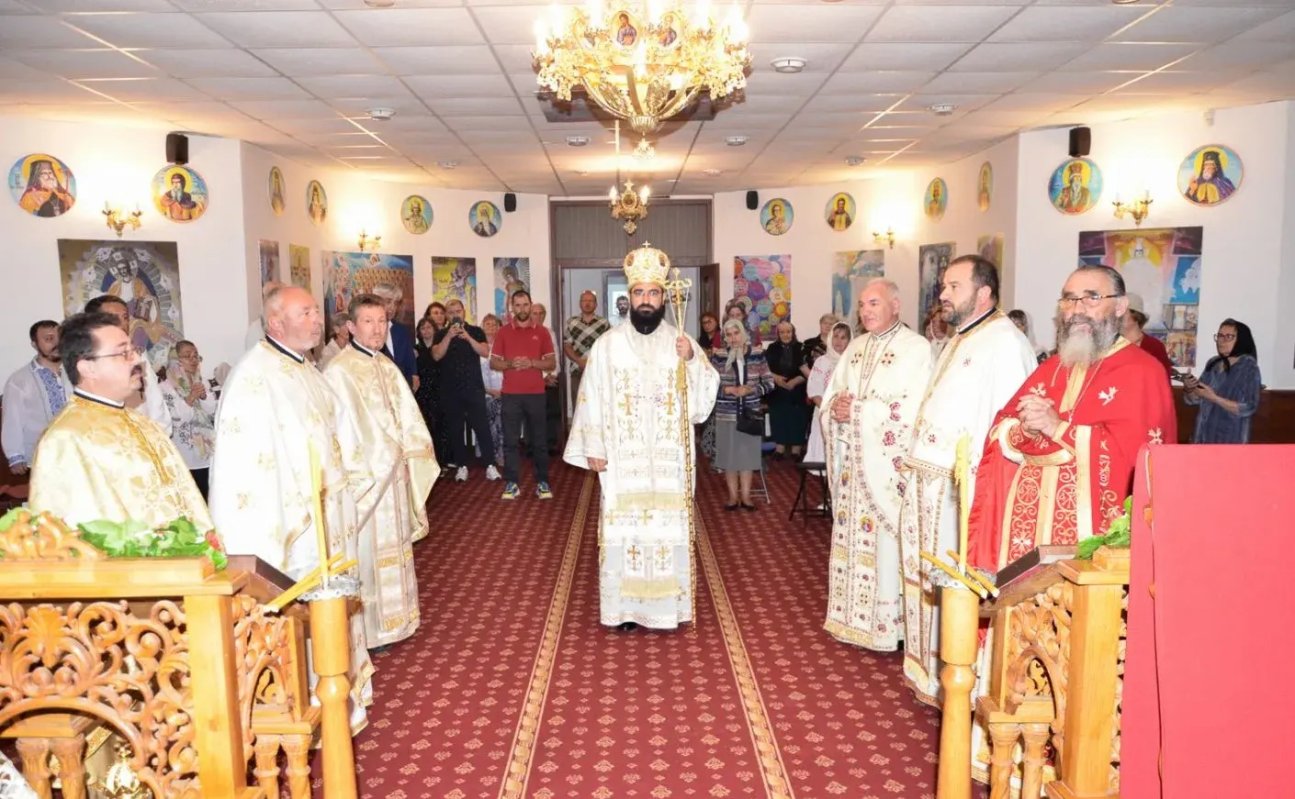 Liturghie arhierească la Deva 222201