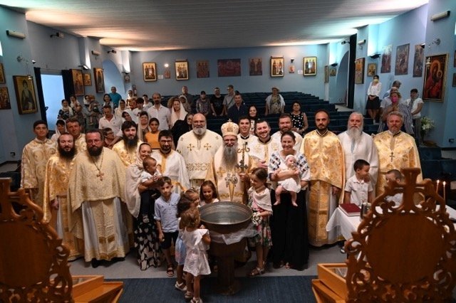 Vizită arhierească la o parohie românească din Roma 222211