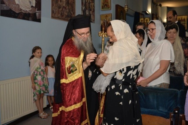 Vizită arhierească la o parohie românească din Roma 222212