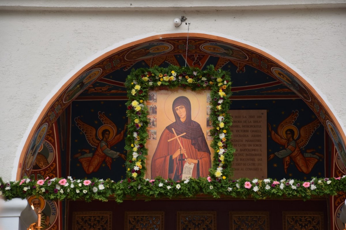 Hramul Mănăstirii Sihăstria închinat Sfintei Cuvioase Teodora de la Sihla 222356