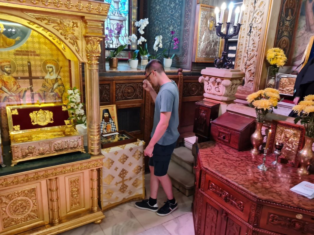 Odor sfânt așezat spre închinare în Catedrala Patriarhală 222352