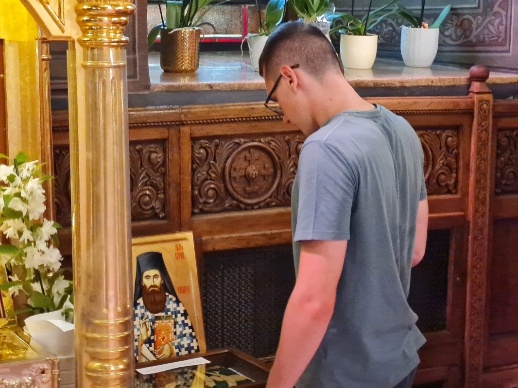 Odor sfânt așezat spre închinare în Catedrala Patriarhală 222354