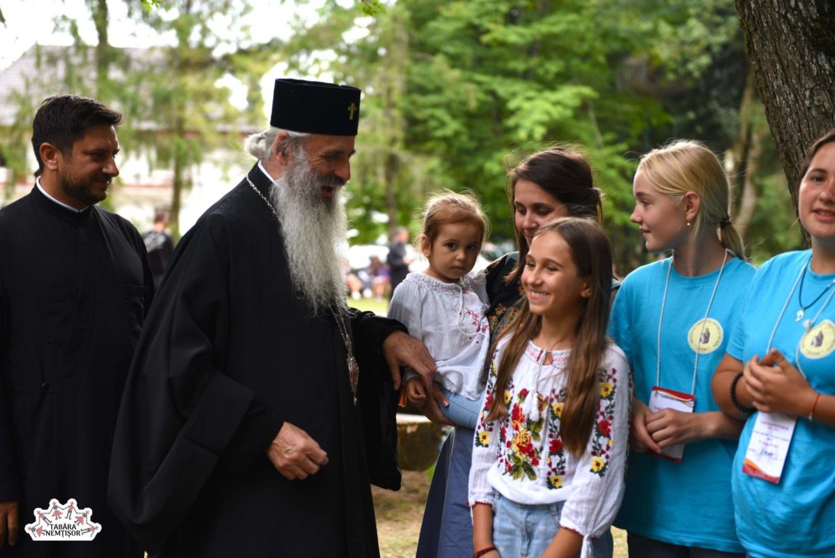 Peste 500 de tineri în Poiana Prieteniei, la Nemțișor 222250