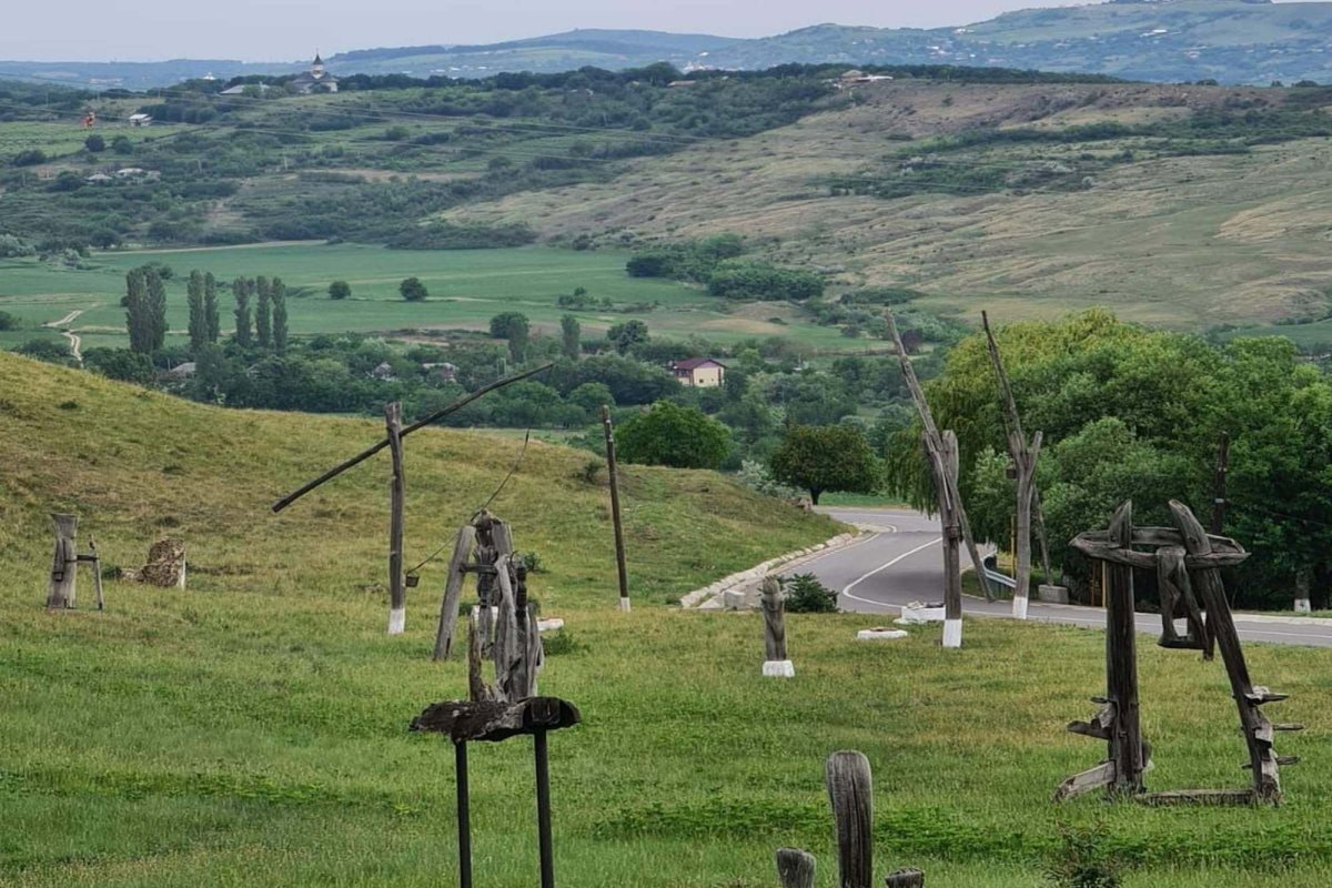 Simpozion internațional de arte vizuale la Cucuteni 222277