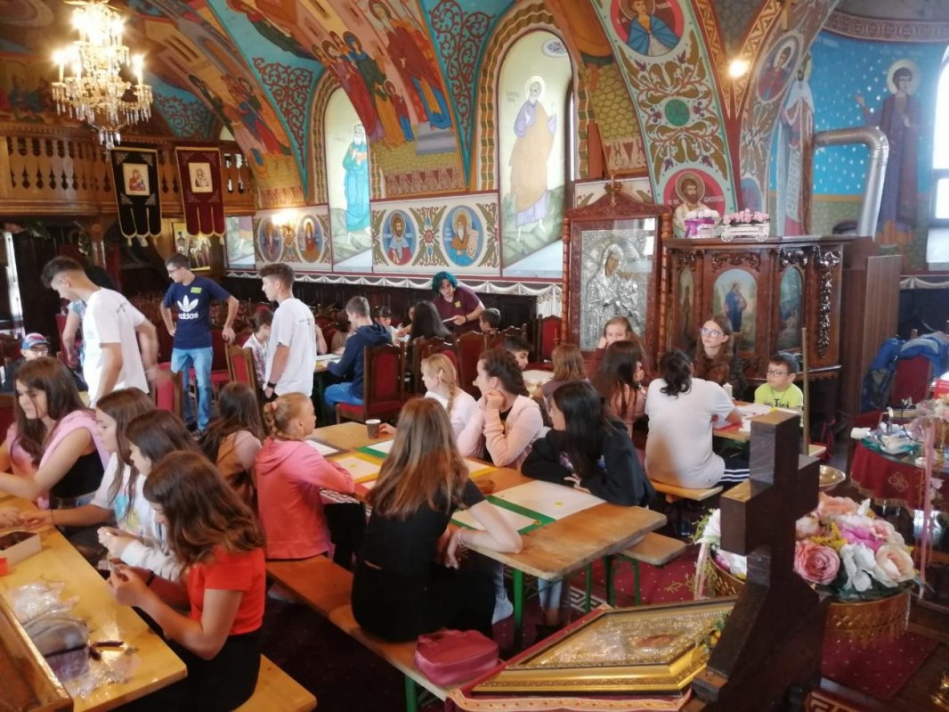 Tabăra de vară „Icoana din sufletul copilului” la Reghin 222298