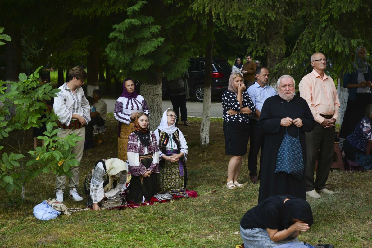 Au debutat sărbătorile închinate sfinților nemțeni 222504