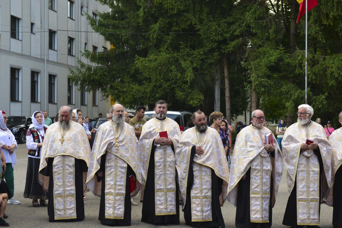 Au debutat sărbătorile închinate sfinților nemțeni 222506