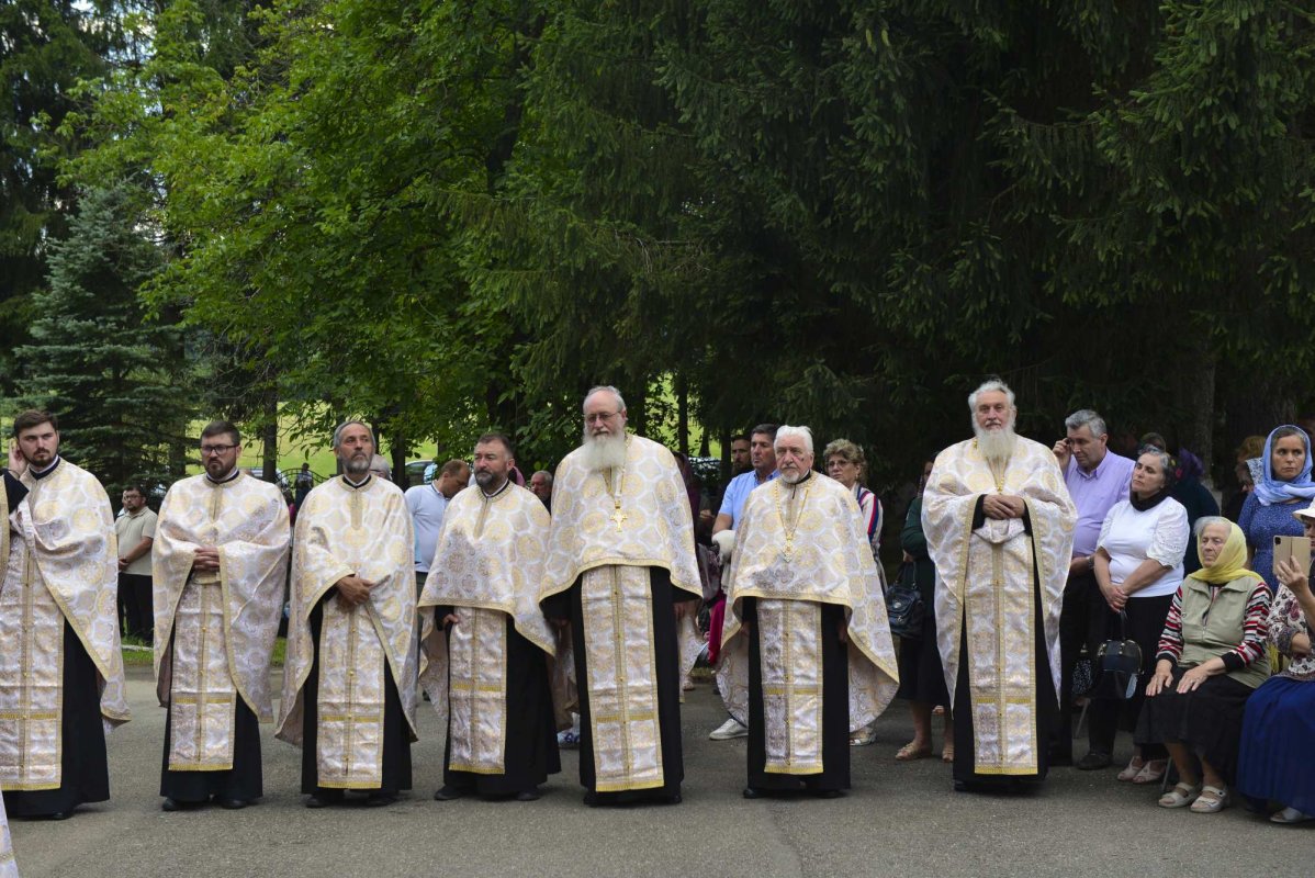 Au debutat sărbătorile închinate sfinților nemțeni 222507