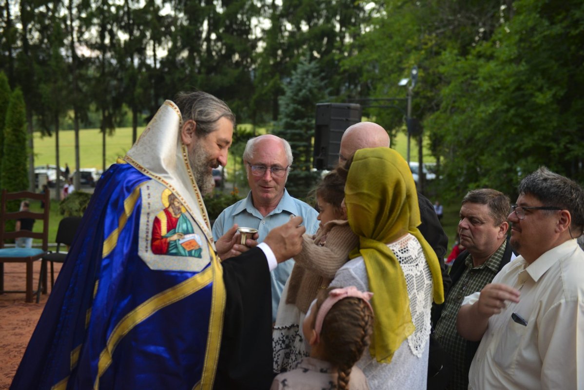 Au debutat sărbătorile închinate sfinților nemțeni 222513