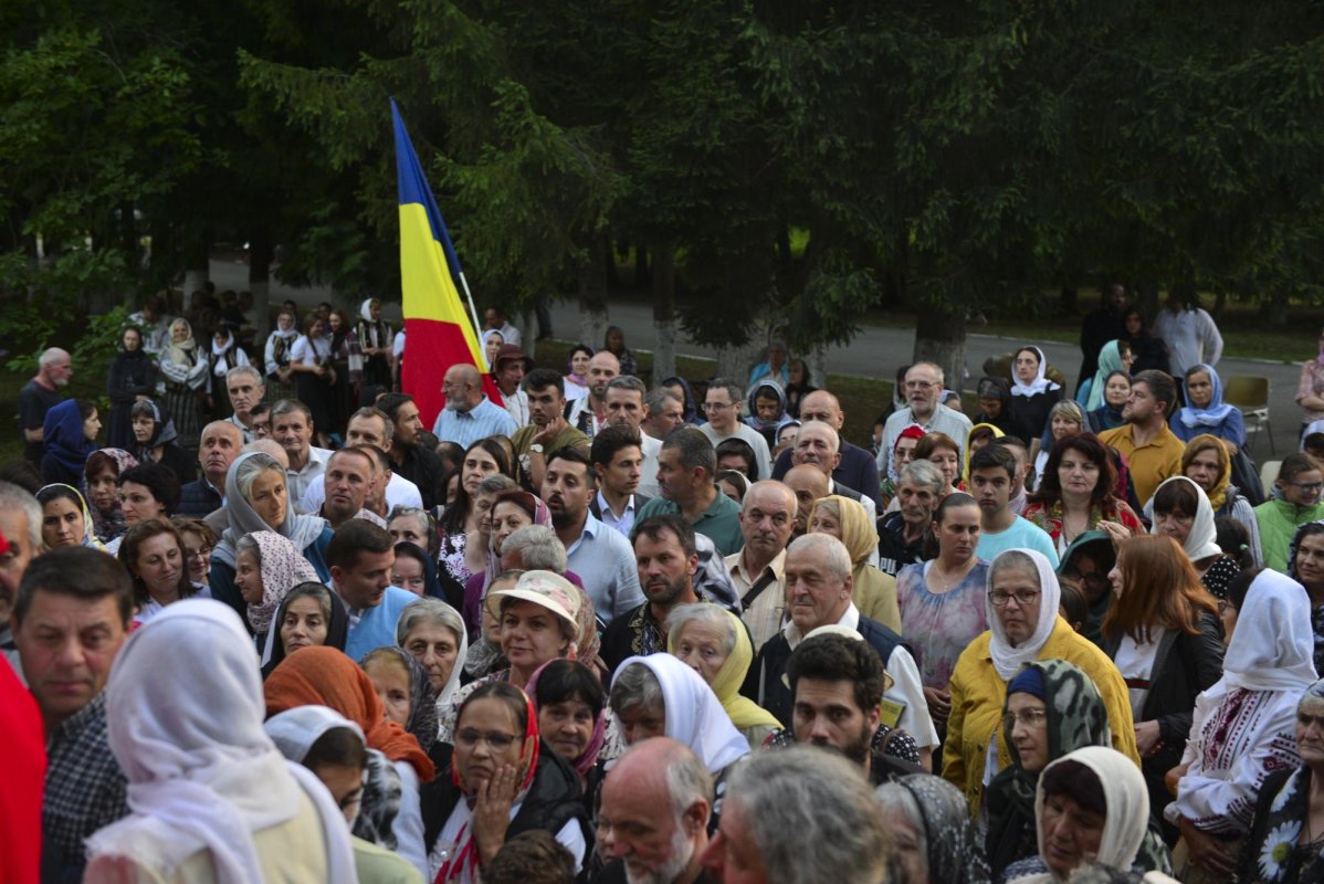 Au debutat sărbătorile închinate sfinților nemțeni 222514