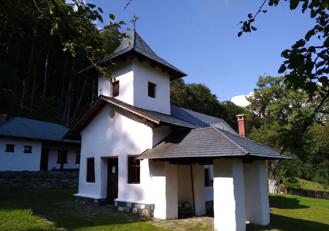 Schitul Locurele în lumina taborică a rugăciunii isihaste 222469