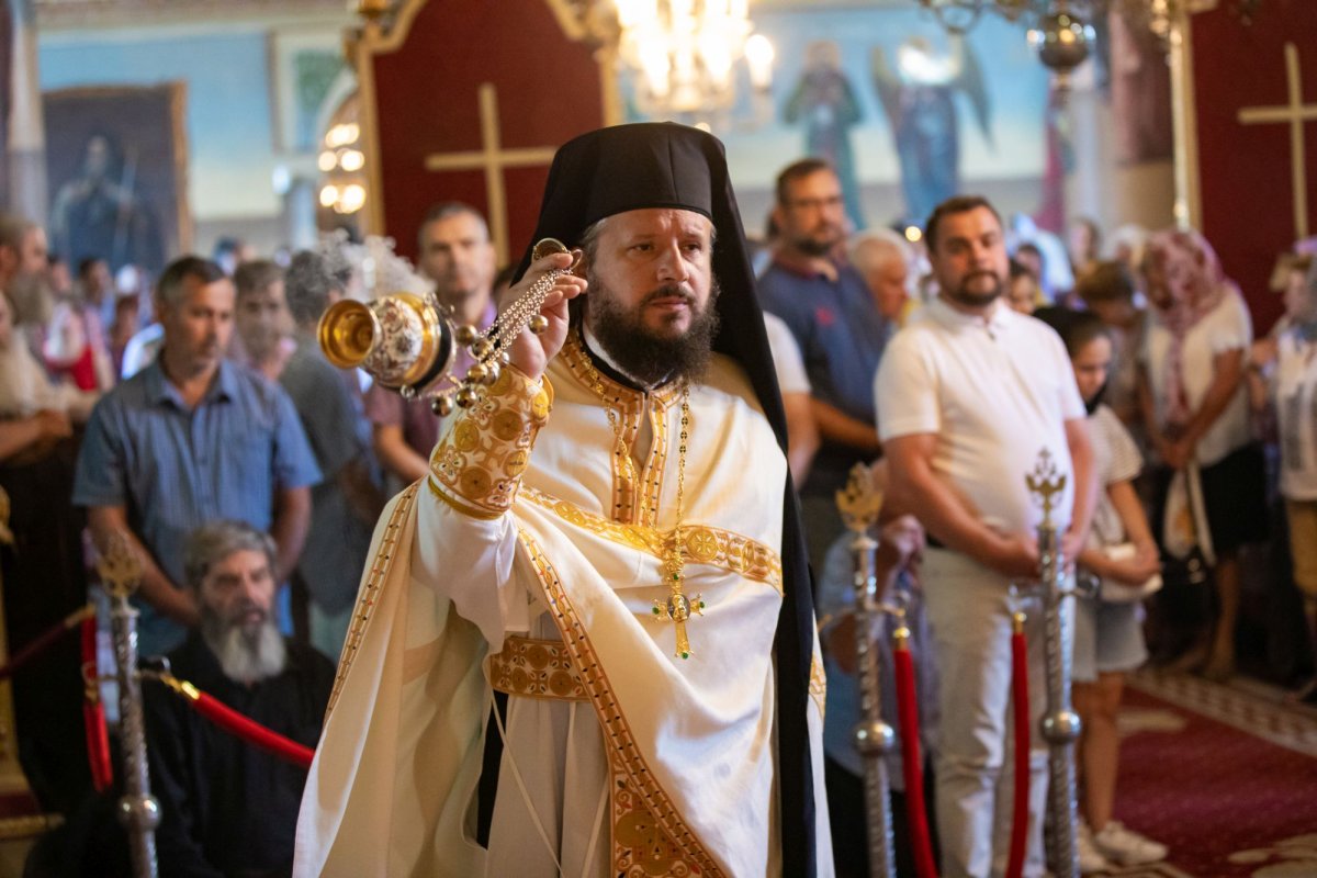 Hramul istoric al mănăstirii ilfovene Cernica 222590