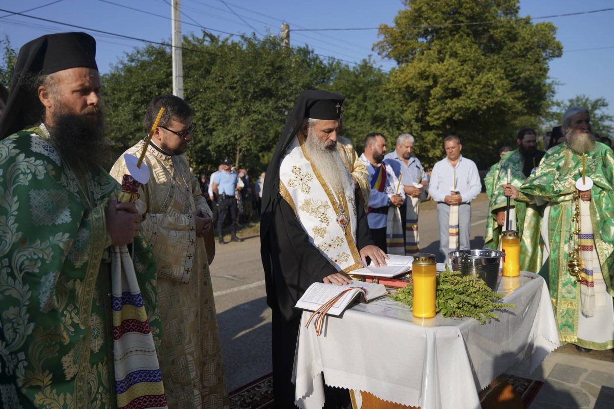 Sărbătorirea Sfântului Ioan Iacob la Crăiniceni 222709