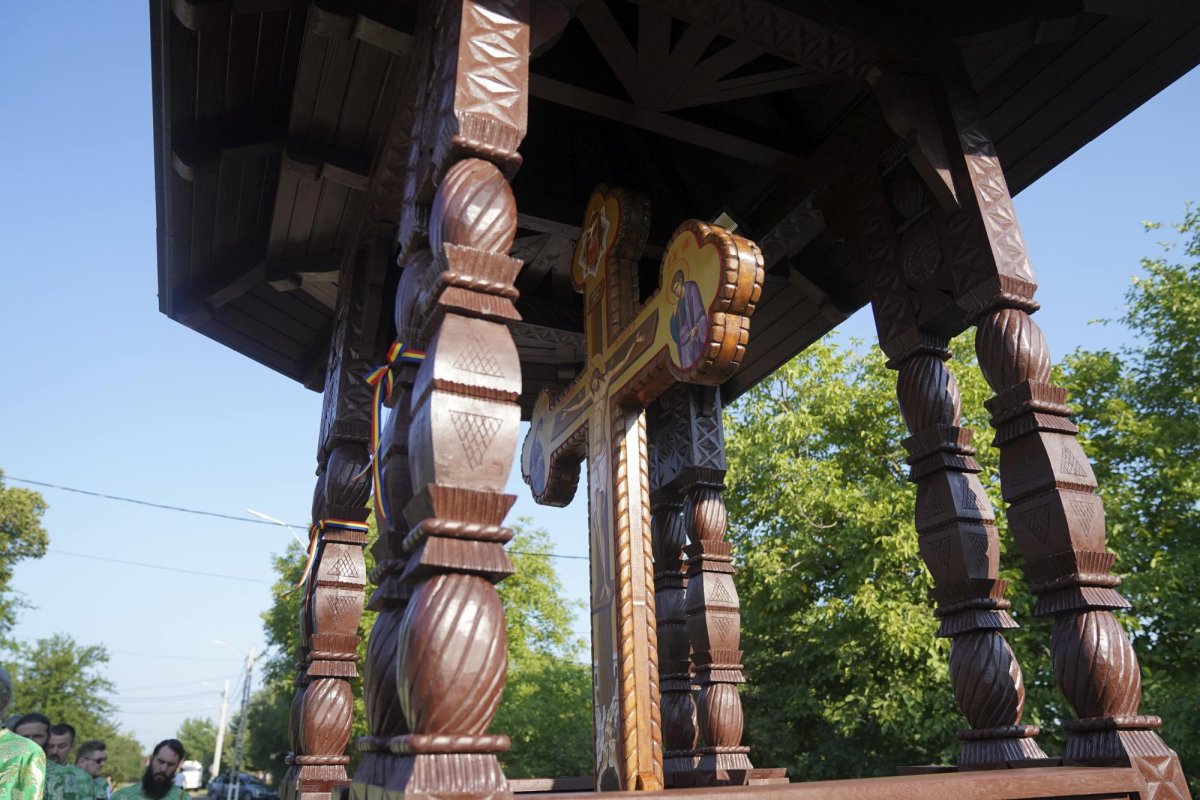 Sărbătorirea Sfântului Ioan Iacob la Crăiniceni 222710