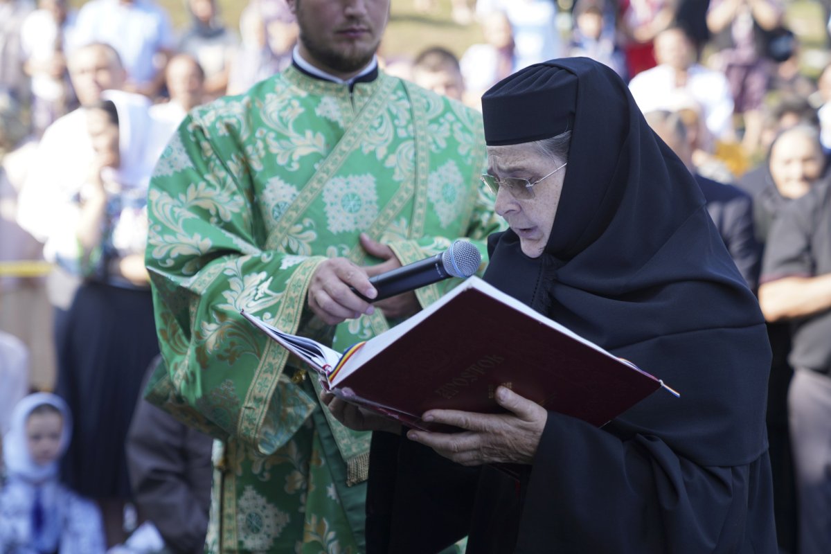 Sărbătorirea Sfântului Ioan Iacob la Crăiniceni 222711