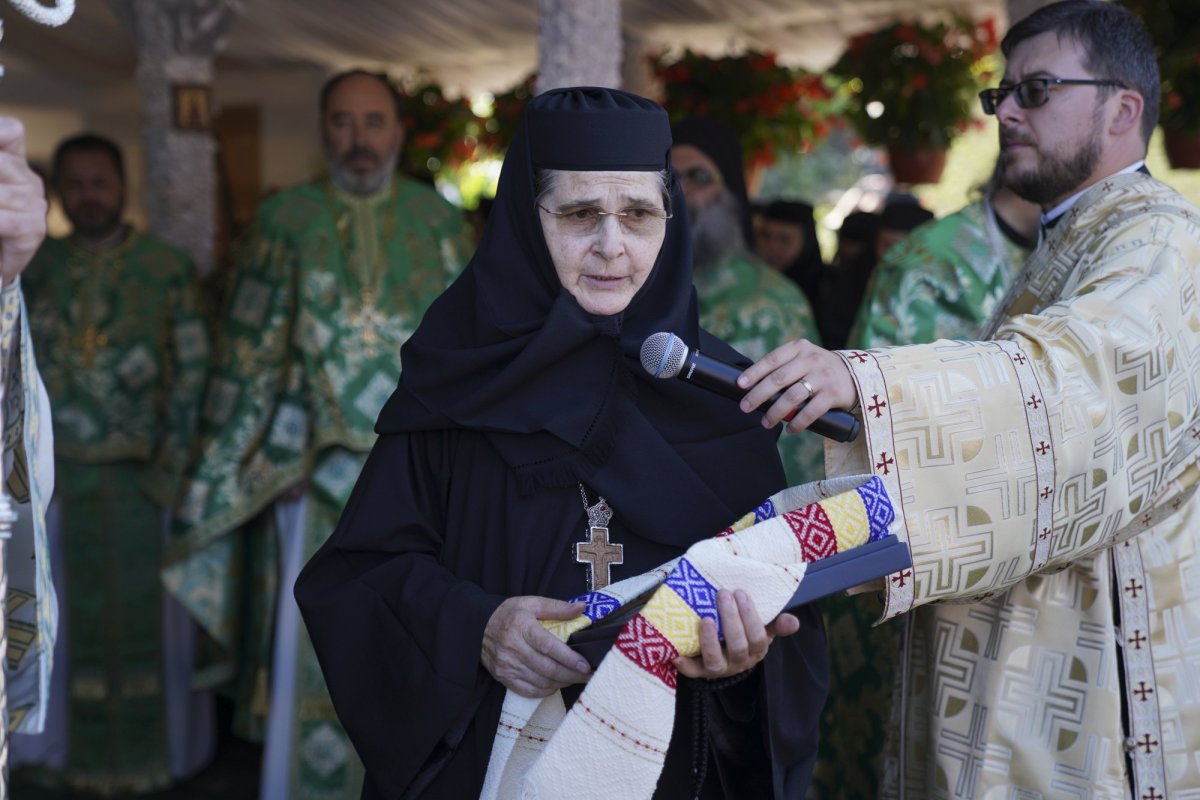 Sărbătorirea Sfântului Ioan Iacob la Crăiniceni 222719