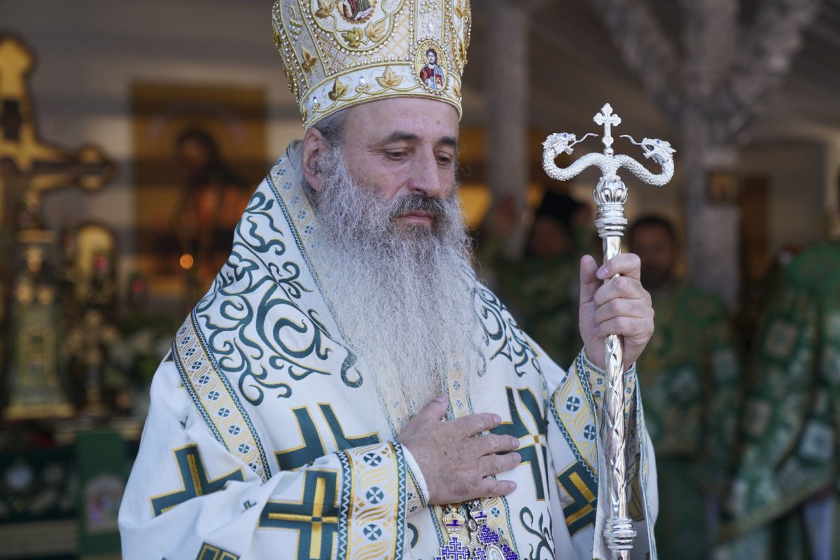 Sărbătorirea Sfântului Ioan Iacob la Crăiniceni 222722