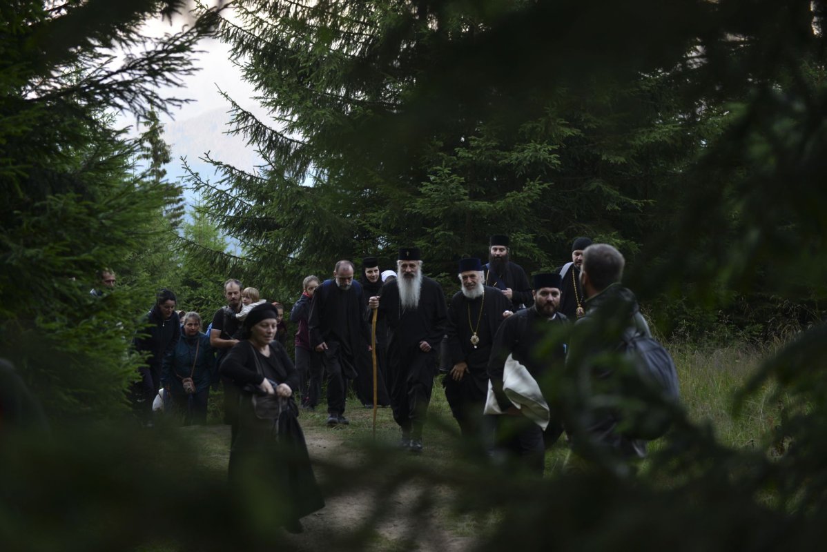 Slujire arhierească pe „Taborul României” 222659