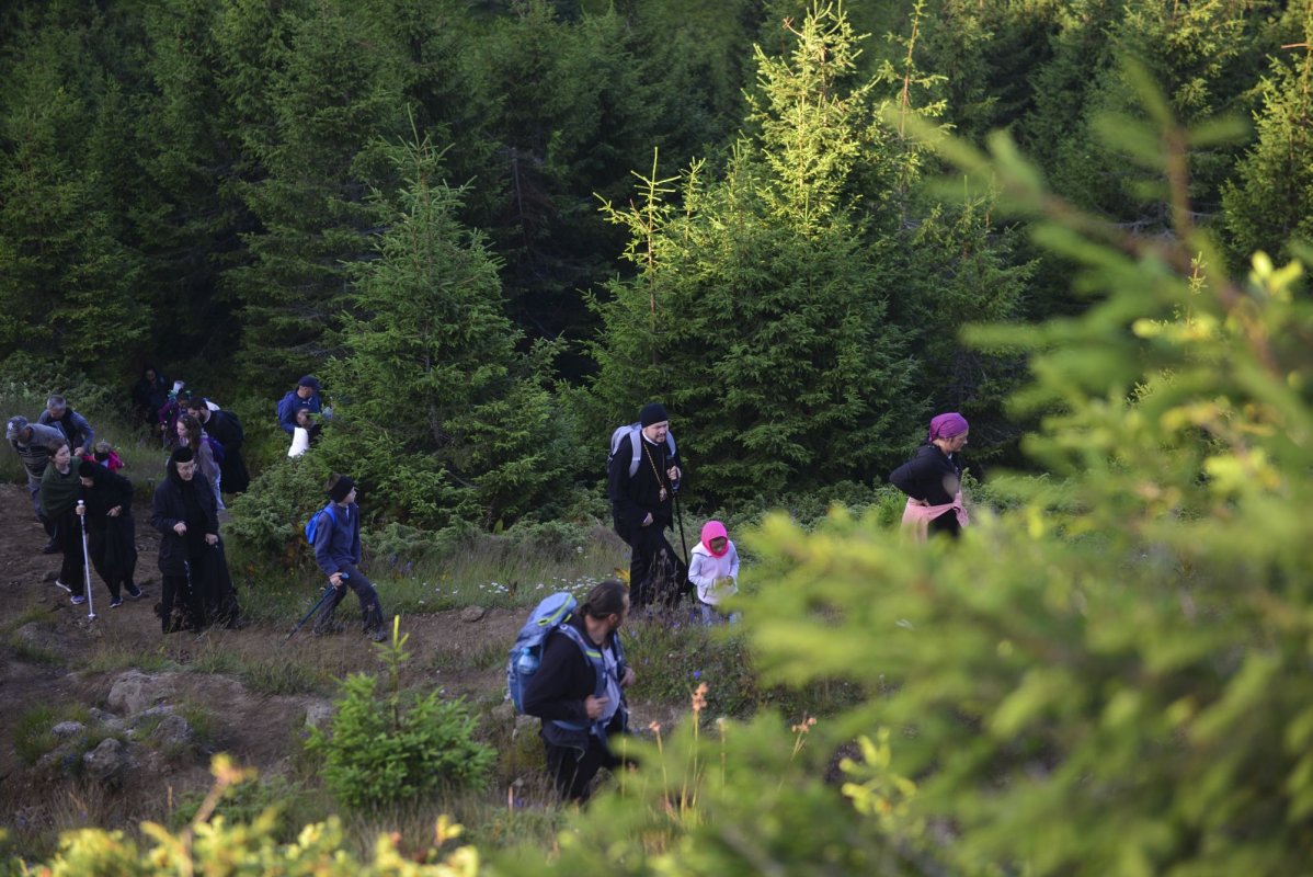 Slujire arhierească pe „Taborul României” 222665