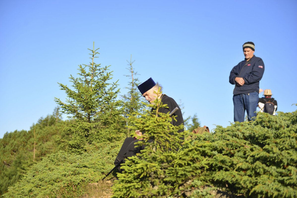 Slujire arhierească pe „Taborul României” 222670