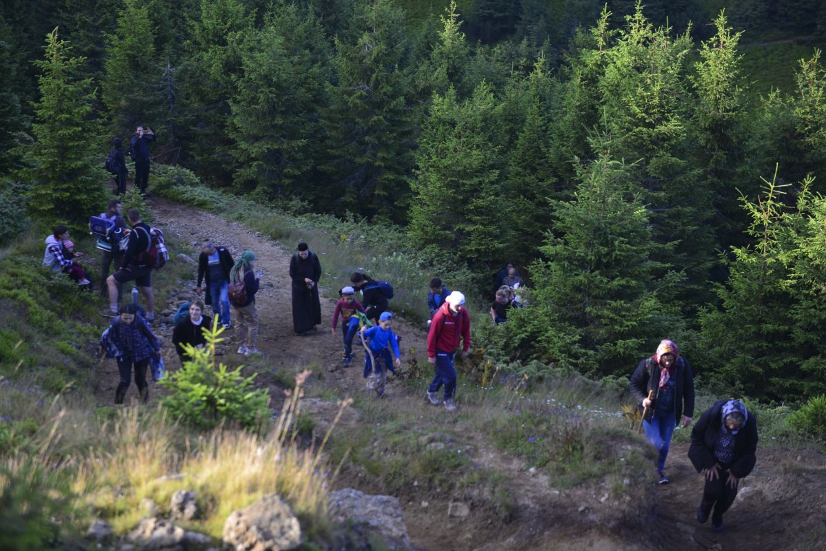 Slujire arhierească pe „Taborul României” 222672