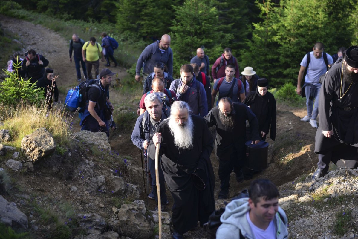 Slujire arhierească pe „Taborul României” 222674
