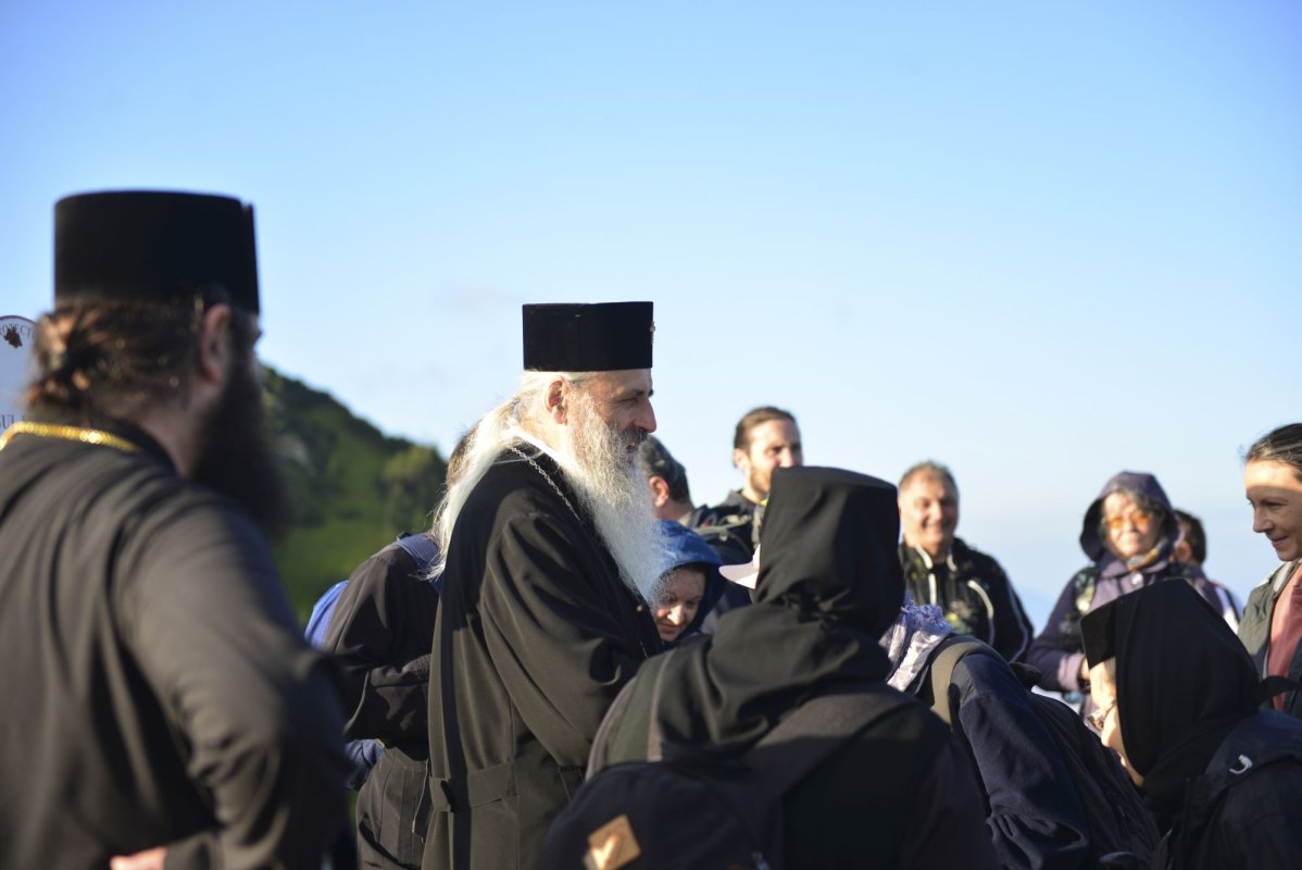 Slujire arhierească pe „Taborul României” 222676